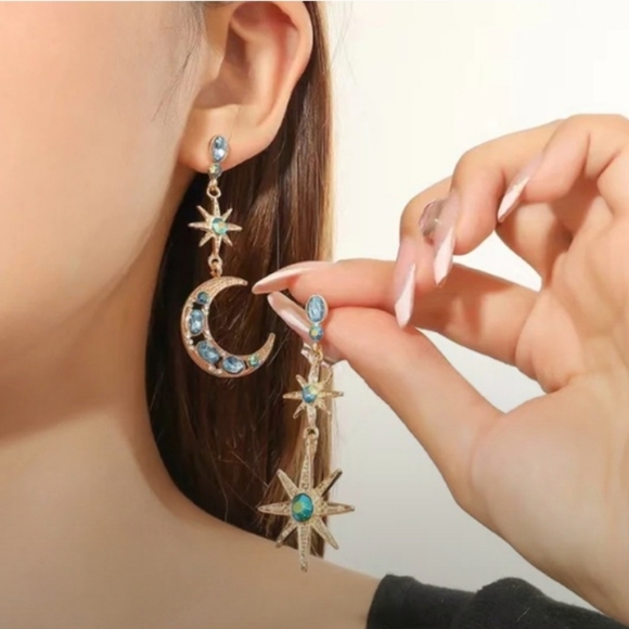Betsy Johnson-Celestial Star & Moon Earrings ✨🌛 - Picture 2 of 5